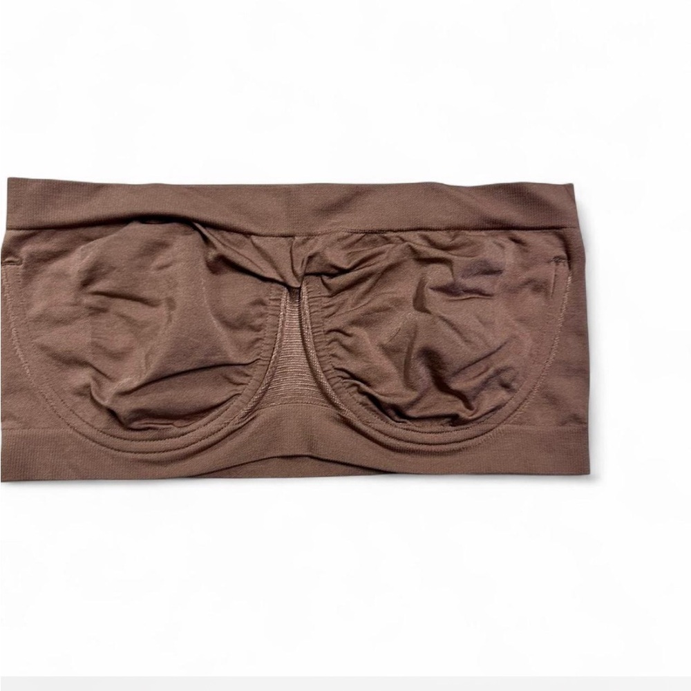 Rhonda Shear Seamless flesh toned/taupe colored Bandeau Bra
